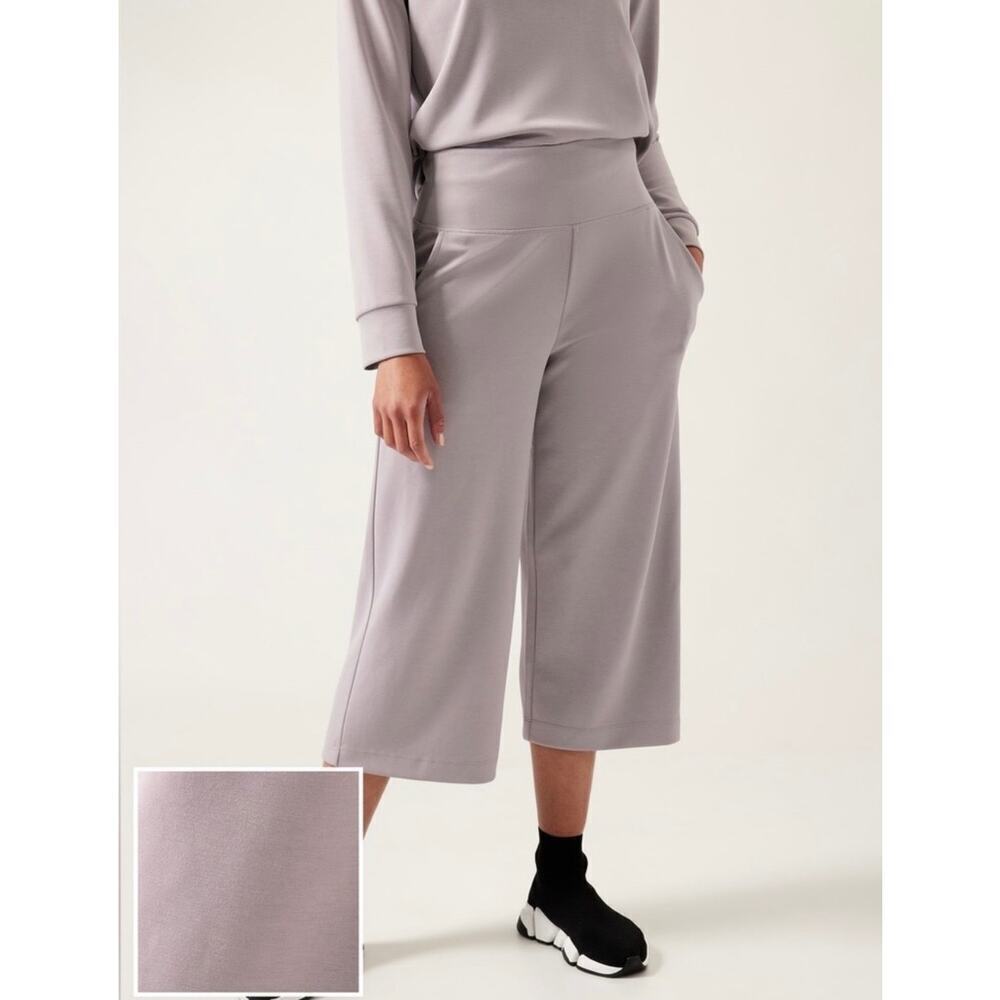 Athleta SeaSoft Wide Leg Crop Pant Tinsel Purple Grey Stretchy Size Small